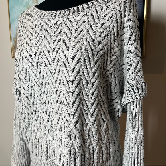 DKNY Jeans Herringbone Sweater - Picture 3 of 10